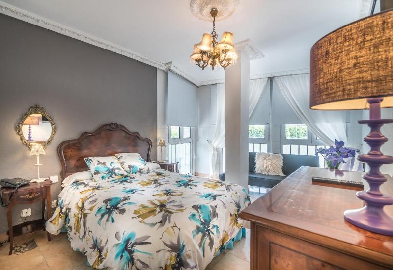 Two-Bedroom Apartment with Garden View image 4