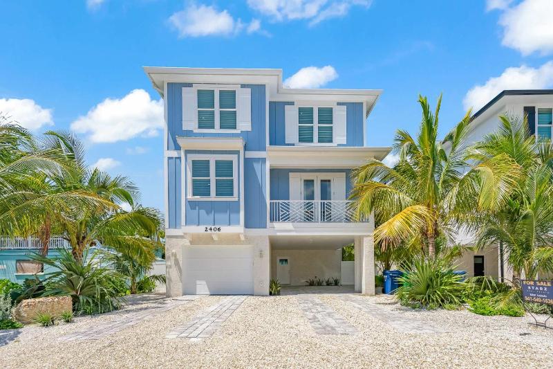 Beach View Paradise - New Anna Maria Island Home - image 6