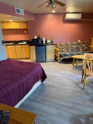 Fireside Lodge - image 16