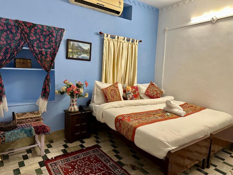 Hotel Golden Heaven - image 5