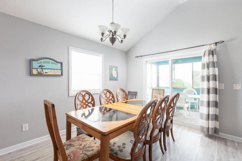 Short walk to Beach with Pool Game Room and Spa - image 35