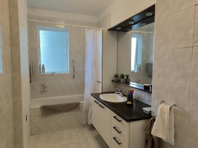 JM Cozy two bedroom apartment - image 10