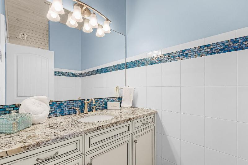 571 Seabatical- Canal Front With Pool! home - image 27