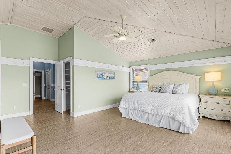 571 Seabatical- Canal Front With Pool! home - image 44