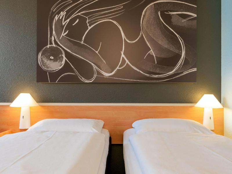 Ibis Wien Mariahilf - image 6