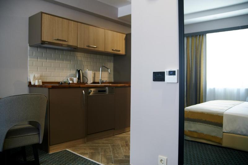 Standard Double or Twin Room image 3