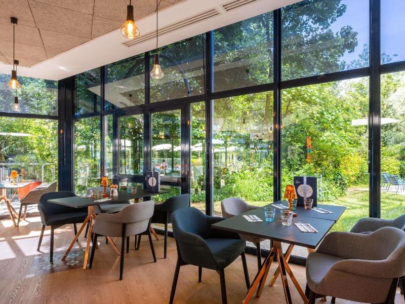 Novotel La Rochelle Centre - image 9