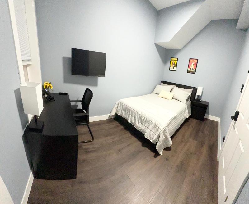 The Den Hotel - image 12