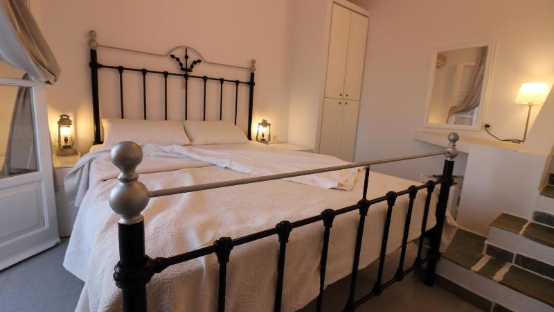 One-Bedroom Apartment (3 Adults) image 2