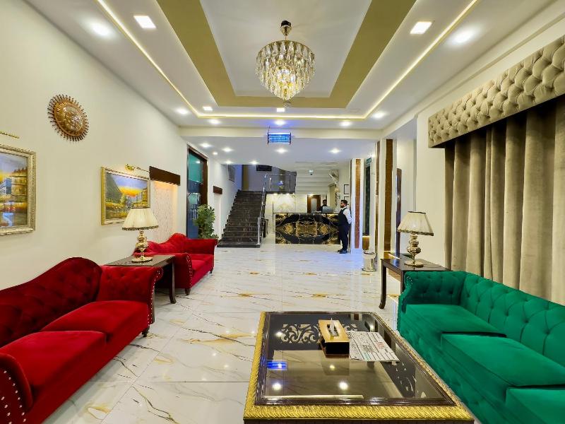 Shalimar Hotel - image 1