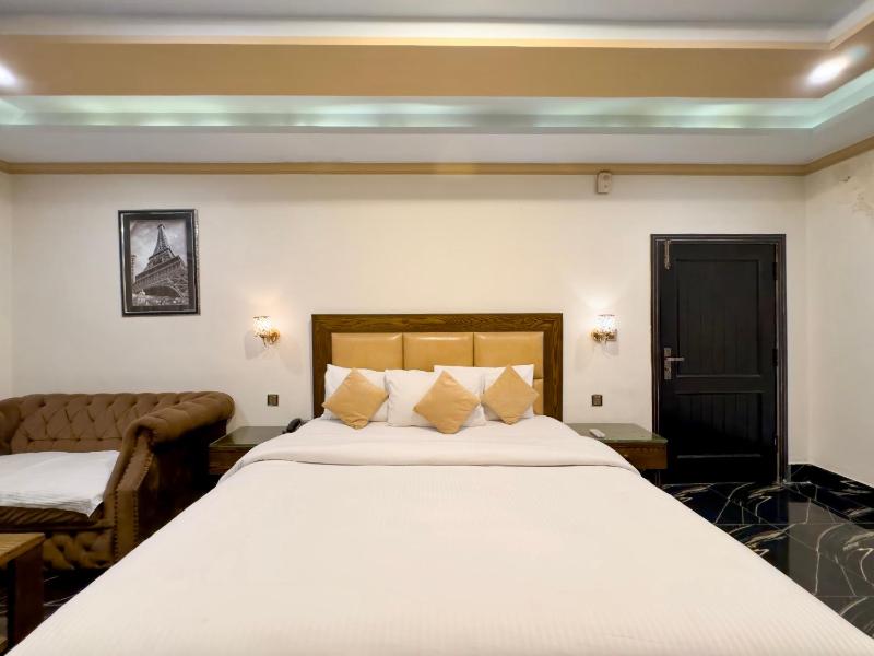 Shalimar Hotel - image 9