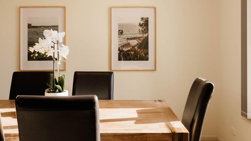 Meridian 6 - Stylish Coastal Escape Near Pippi Beach - Holiday Yamba - image 11