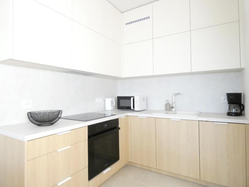 RentPlanet - Apartamenty przy Dworcu Głównym - image 8