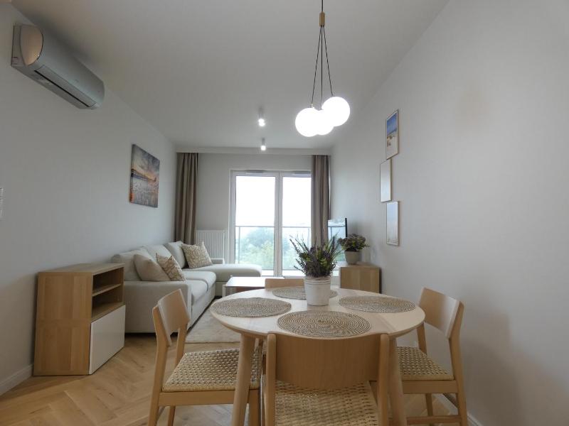 RentPlanet - Apartamenty przy Dworcu Głównym - image 1