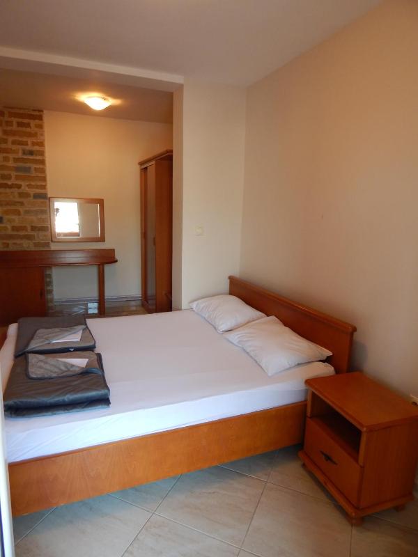 Apartment with City View image 2
