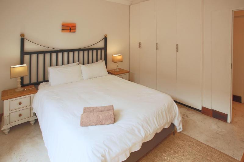 Casa de Palmera Langebaan 6-sleeper - image 4