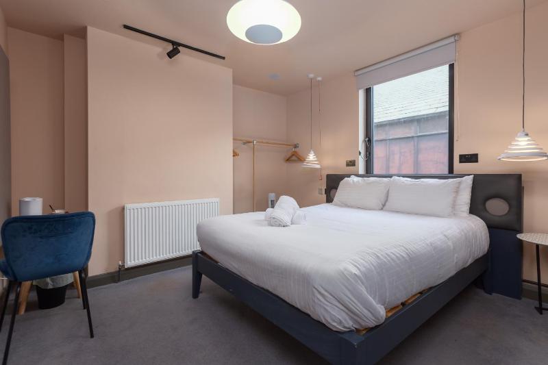 ART B&B - image 9