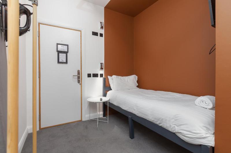 ART B&B - image 14