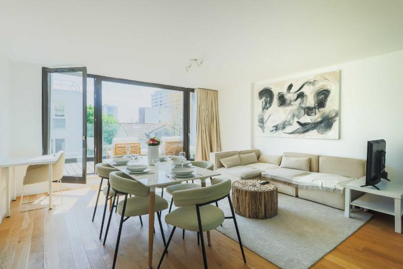 Magnificent apartment -2BR-6P- Belleville - image 7