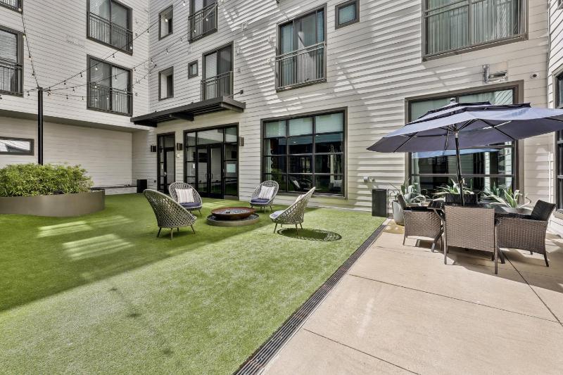 Sentral East Austin at 1630 E Sixth - image 30