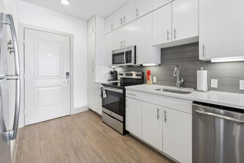 Sentral East Austin at 1630 E Sixth - image 3