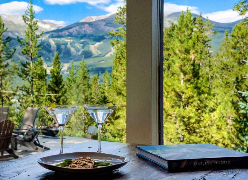 Breck Epic Views Magical Sunsets & Unforgettable Stays - image 34