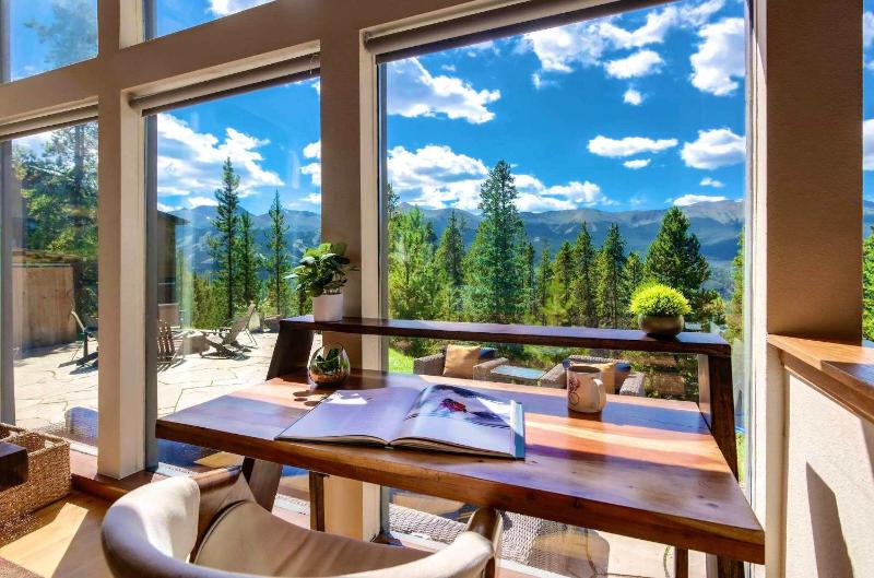 Breck Epic Views Magical Sunsets & Unforgettable Stays - image 27