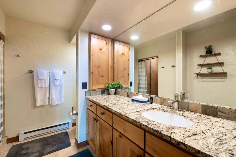 Breck Epic Views Magical Sunsets & Unforgettable Stays - image 12