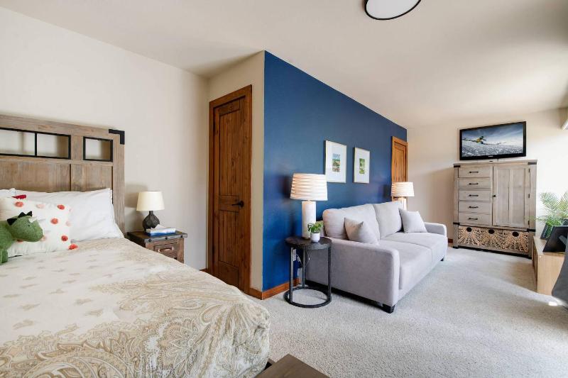 Breck Epic Views Magical Sunsets & Unforgettable Stays - image 43