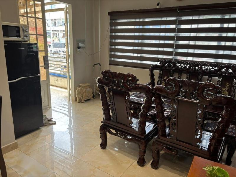 Spacious Apartment for 3 near District 1 & Landmark 81 - image 12