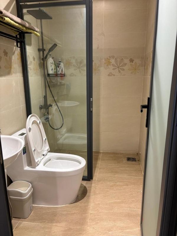 Spacious Apartment for 3 near District 1 & Landmark 81 - image 10