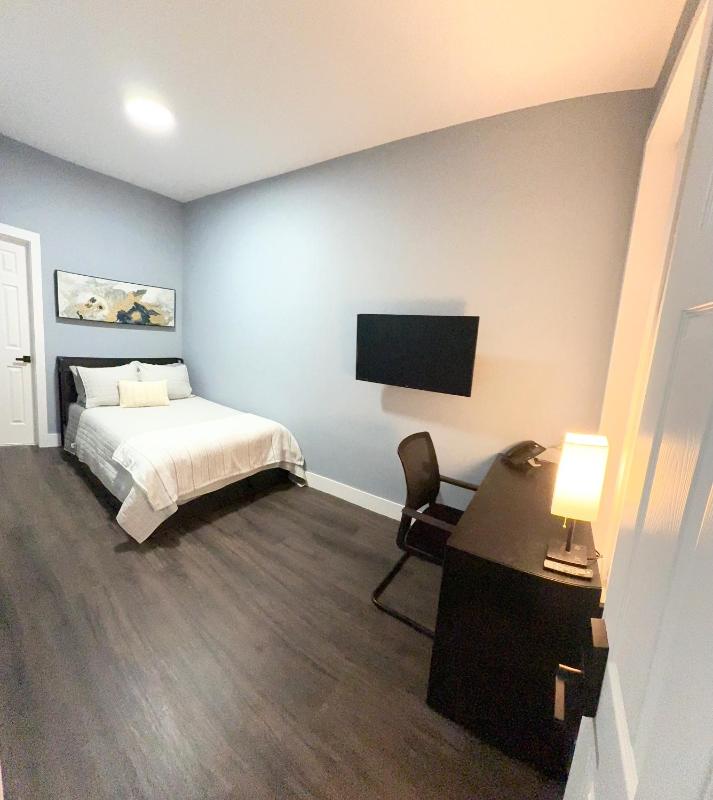 The Den Hotel - image 15