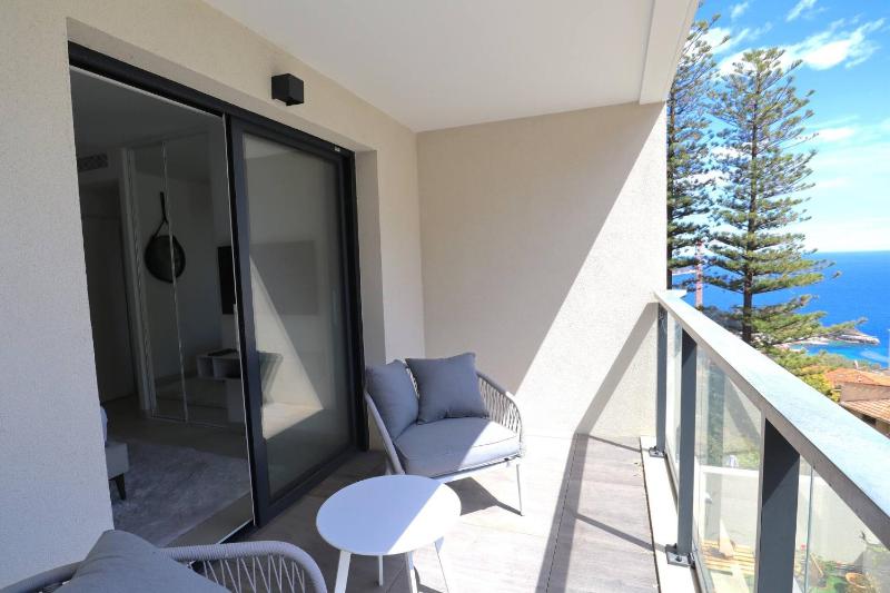 MonteCarloSeaView & Jacuzzi & Parking #29 - image 17