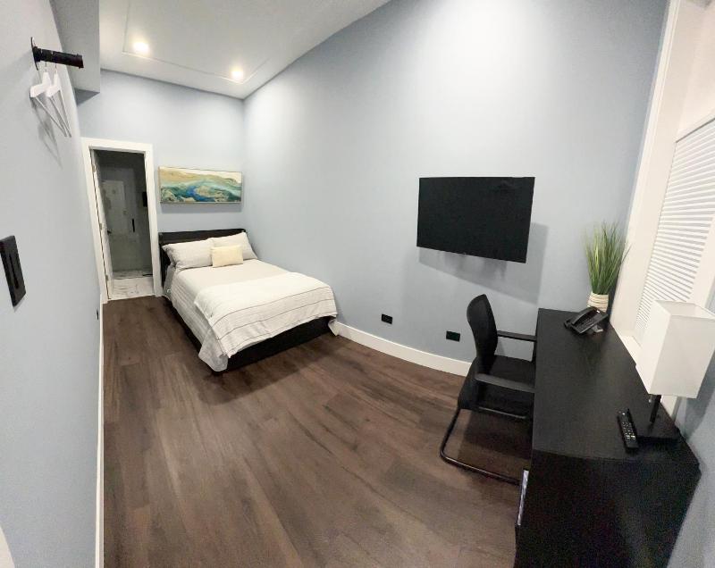 The Den Hotel - image 13