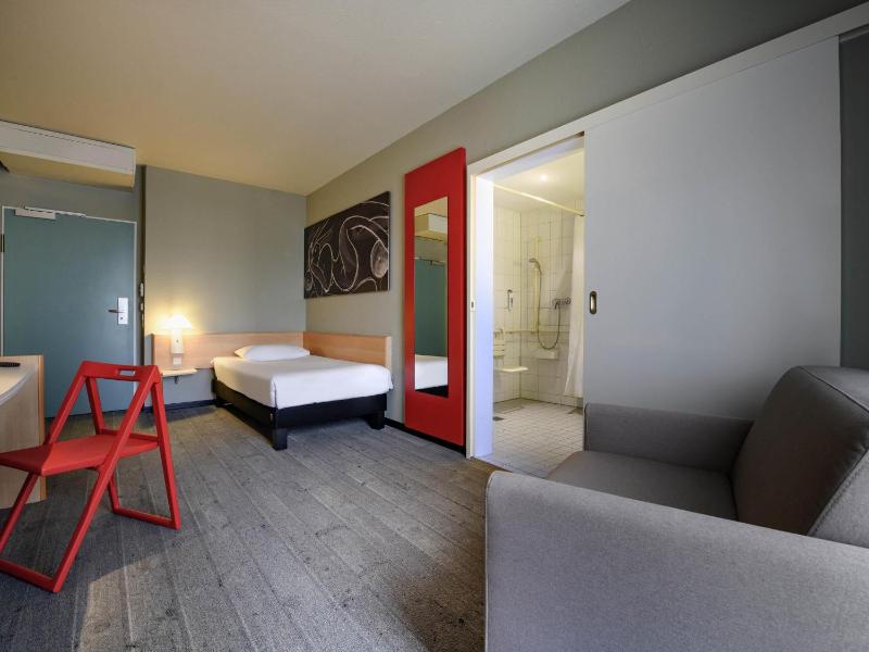 ibis Luebeck City - image 12