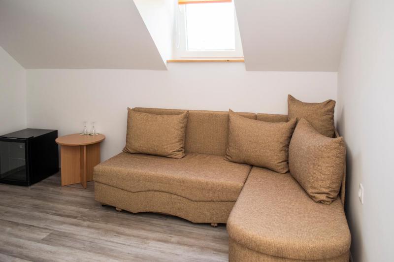 Family Room image 2