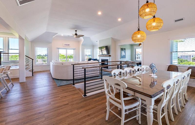 Shore-ly Blessed - Corolla Whalehead 900 Ft to Beach Pool Hot Tub Ocean Views Pets OK Dog Run Area - image 14