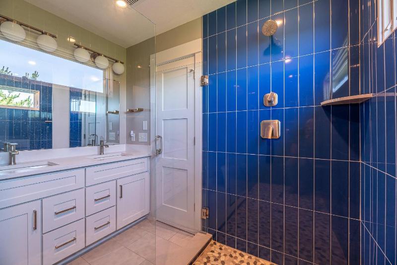 Shore-ly Blessed - Corolla Whalehead 900 Ft to Beach Pool Hot Tub Ocean Views Pets OK Dog Run Area - image 26