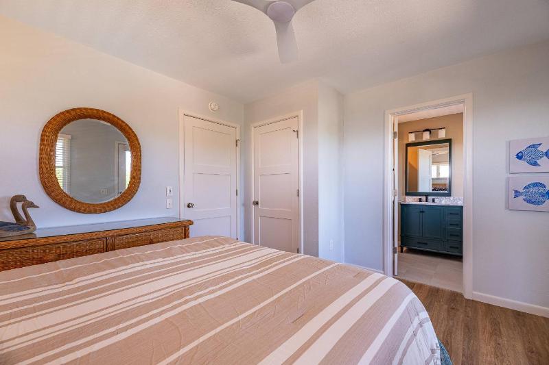 Shore-ly Blessed - Corolla Whalehead 900 Ft to Beach Pool Hot Tub Ocean Views Pets OK Dog Run Area - image 8