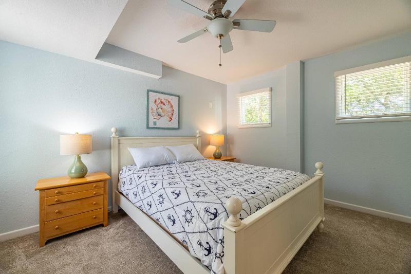 Shore-ly Blessed - Corolla Whalehead 900 Ft to Beach Pool Hot Tub Ocean Views Pets OK Dog Run Area - image 39
