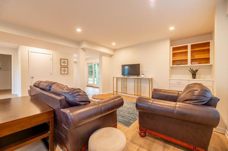 Shore-ly Blessed - Corolla Whalehead 900 Ft to Beach Pool Hot Tub Ocean Views Pets OK Dog Run Area - image 50