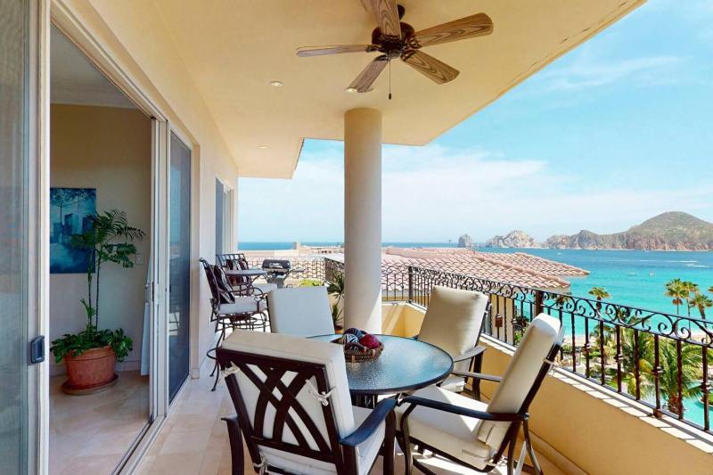 Beachfront Ocean View Top Floor Medano Beach - image 3
