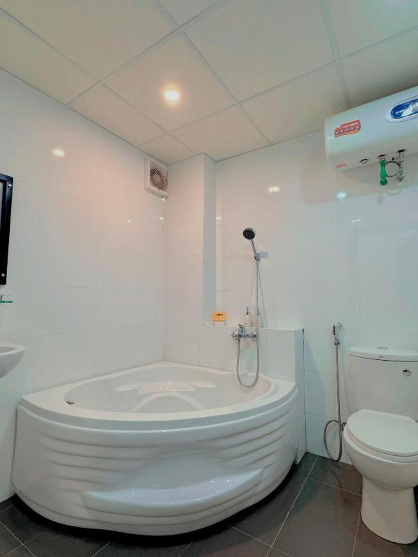 Hue Canary Boutique Hotel - image 3