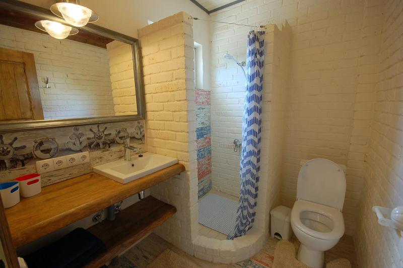Studio Apartment image 4