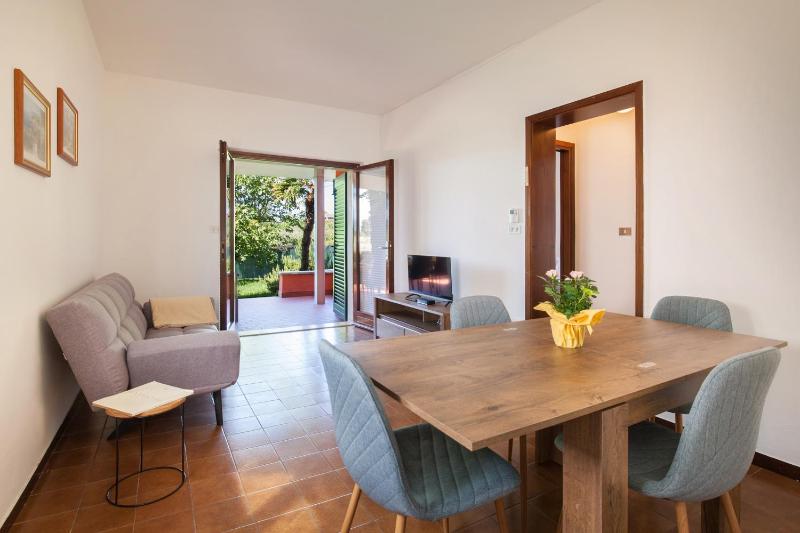 Apartment Noon - image 16