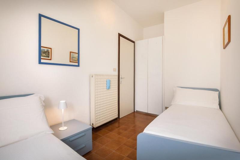 Apartment Noon - image 21