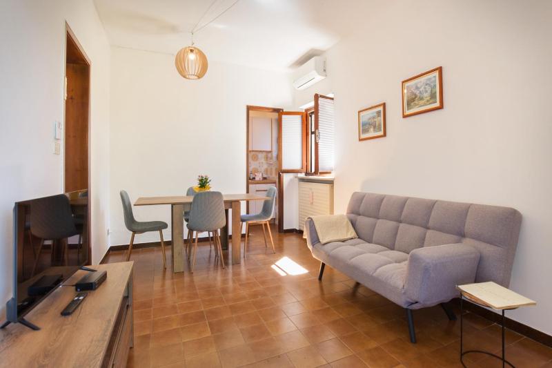 Apartment Noon - image 20