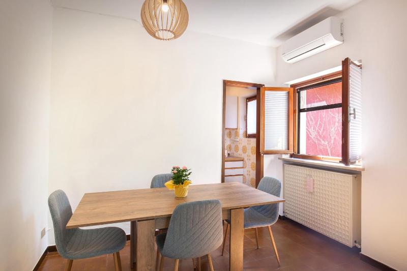 Apartment Noon - image 14