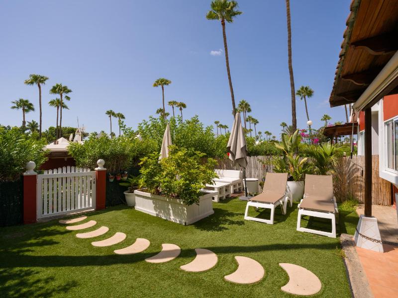 Cozy house with private jacuzzi Maspalomas - image 1
