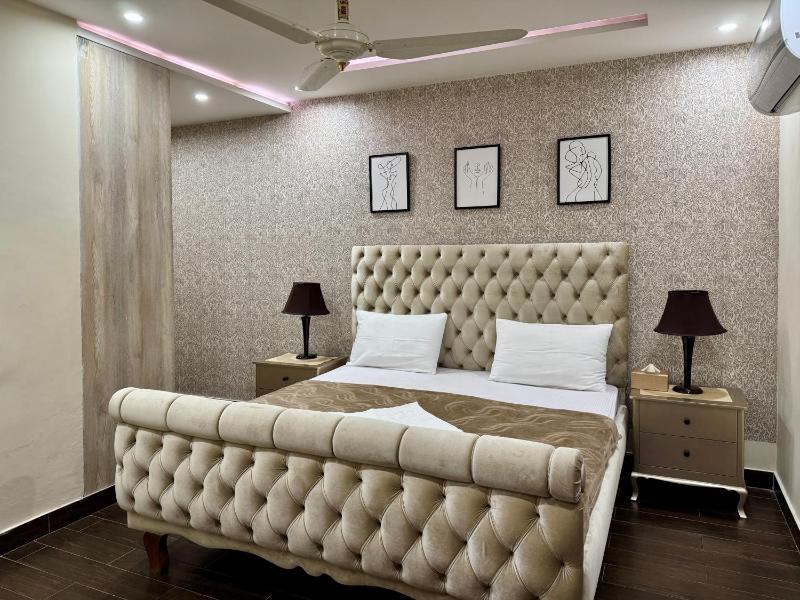 Lux Haven Stays 2 Bedroom Luxury Apartment - image 9